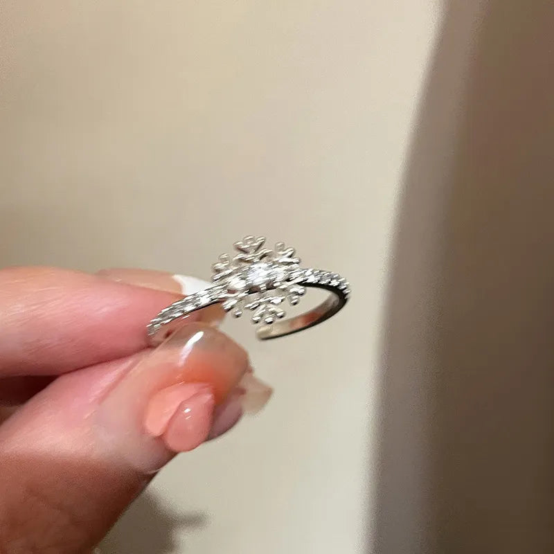 GUFTM Fashion Crystal Snowflake Rings for Women Rotatable Anti Stress Anxiety Zircon Adjustable Ring Christmas Jewelry Gifts