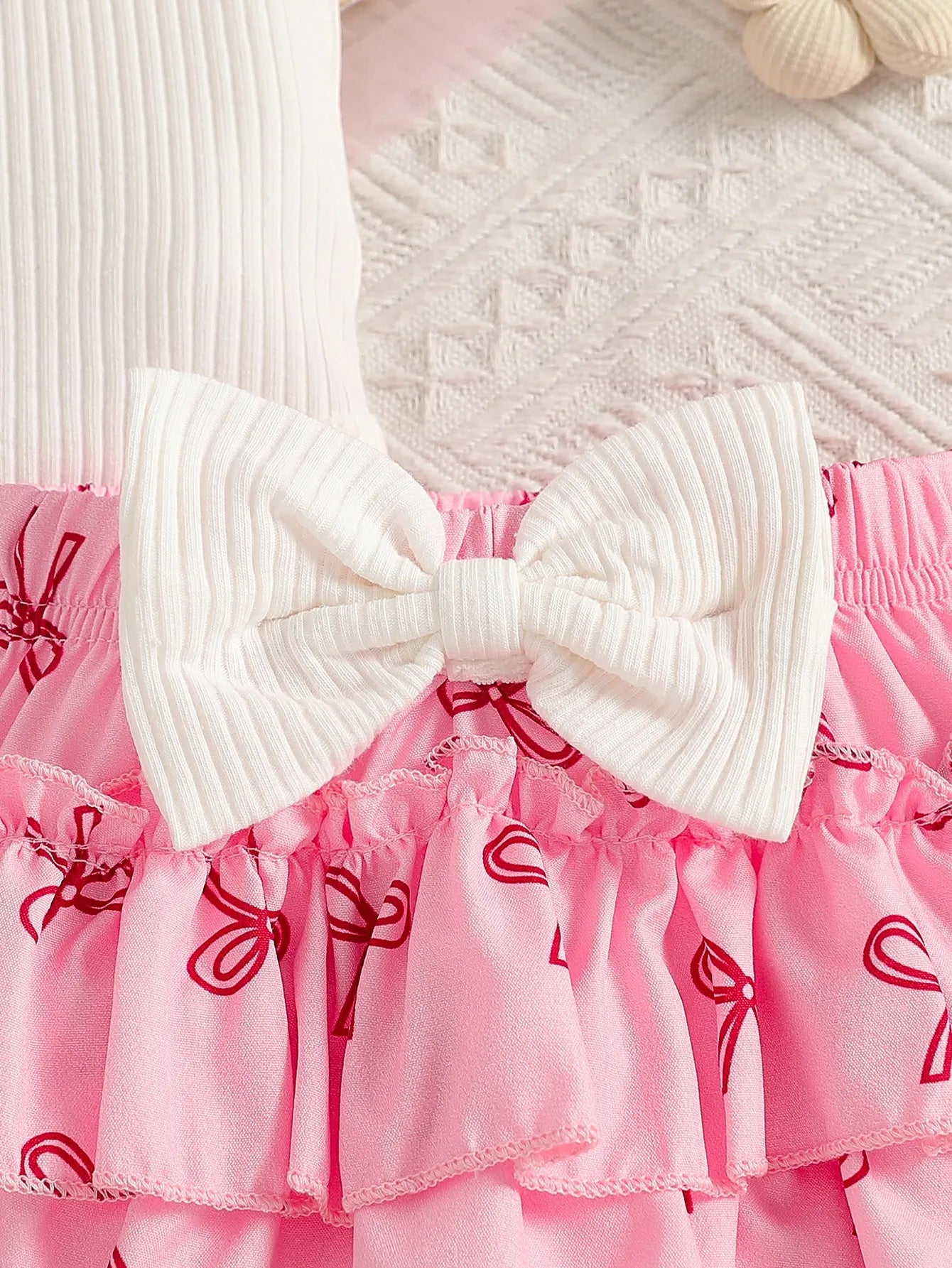 Baby girl summer cute bow decoration camisole printed bow ribbed white romper with white bow, color-contrast pink bow all-over p