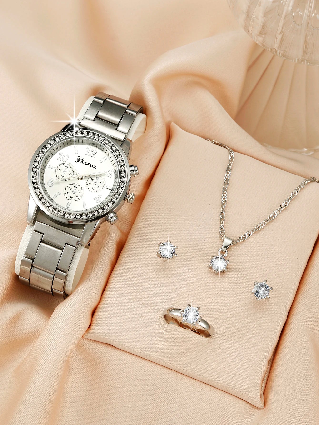 NEW 5pcs Luxury Fashion Women Watch Set Alloy Strap Ladies Quartz Wristwatch Rhinestone Alloy Bracelet For Ladies Gift