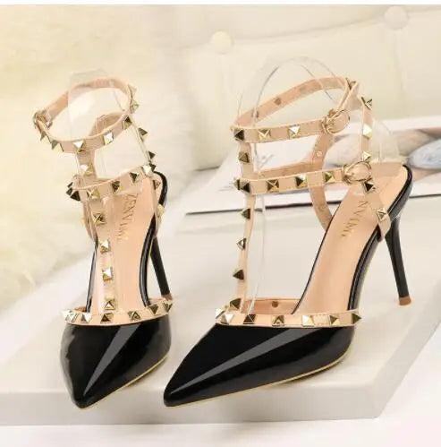 Women's Shoes 9CM Pumps Sexy Club Thin Heel Shows Thin High Heel Shallow Mouth Head Rivet Hollows Word to Take Single Shoe