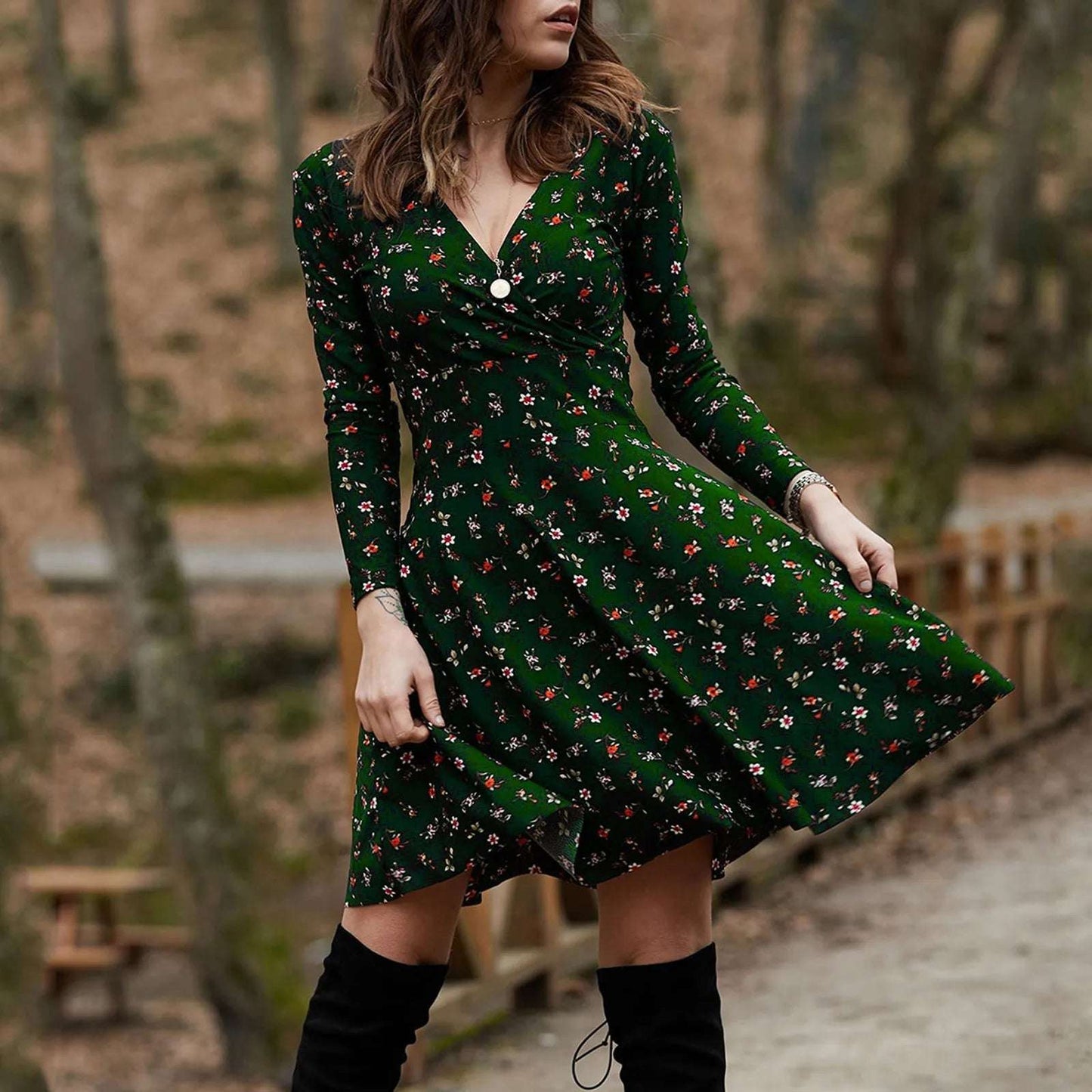 V Neck Manches Long Sleeve Robe Female Retro Elegant Party Culb Dress Temperament Solid Color High Waist Pleated Dresses