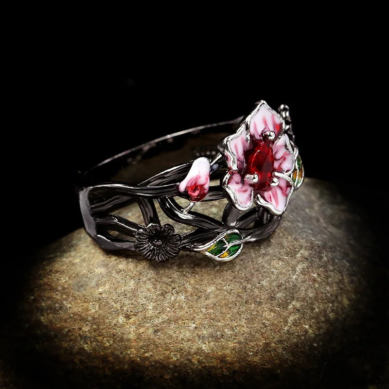 Exquisite Women's Jewelry Red Flower 925 Silver Ring Creative Elegant Women's Jewelry Attend Banquet Wedding Ring