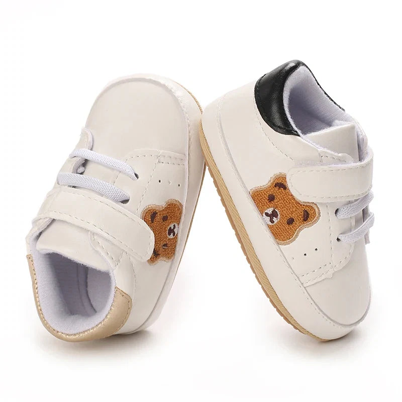 Boys and Girls Panda Sports Shoes in Spring and Autumn Seasons Children's Fashion Sports Tablet Baby Shoes from 0 to 18 Months