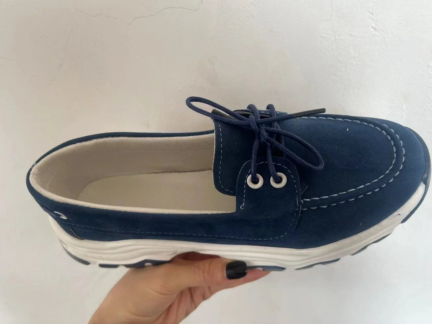 New Summer Red Women Sneakers Platform Breathable Vulcanized Shoes 2025 Lightweight Faux Suede Women Shoes Novelty Flat Sandals