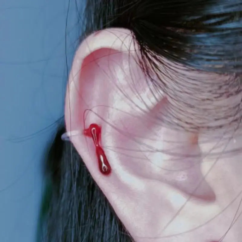 1pc Dripping Blood Stud Earrings Goth Party Clip Cartilage Earring Jewelry Creative Gift