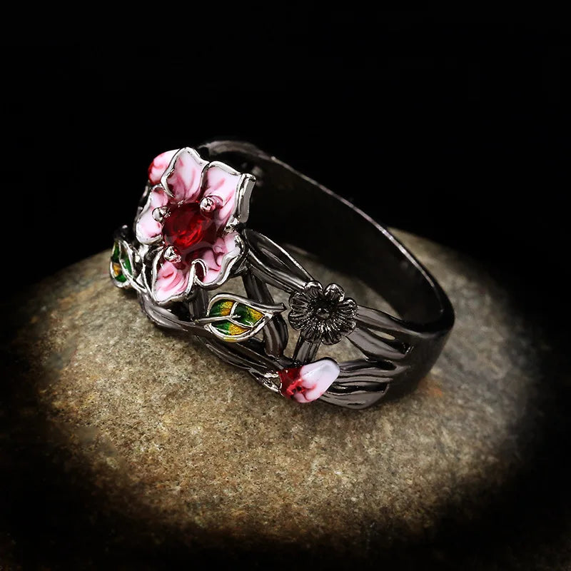 Exquisite Women's Jewelry Red Flower 925 Silver Ring Creative Elegant Women's Jewelry Attend Banquet Wedding Ring
