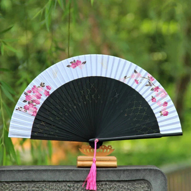31 Styles Folding Fan Black Japeneses Ladies Silk Hand Fans High Quality Bamboo Crafts Wedding Dance Home Decor Ornament