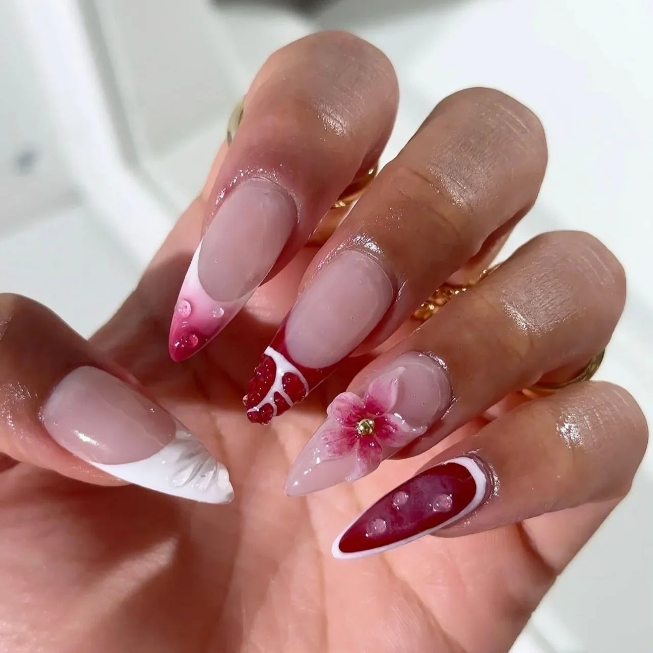 24Pcs Mid-length Almond Press on Fake Nails,3D Ripple Heart ,Pearl Star, Blue Smudge Detachable Full Cover Nails Tips.