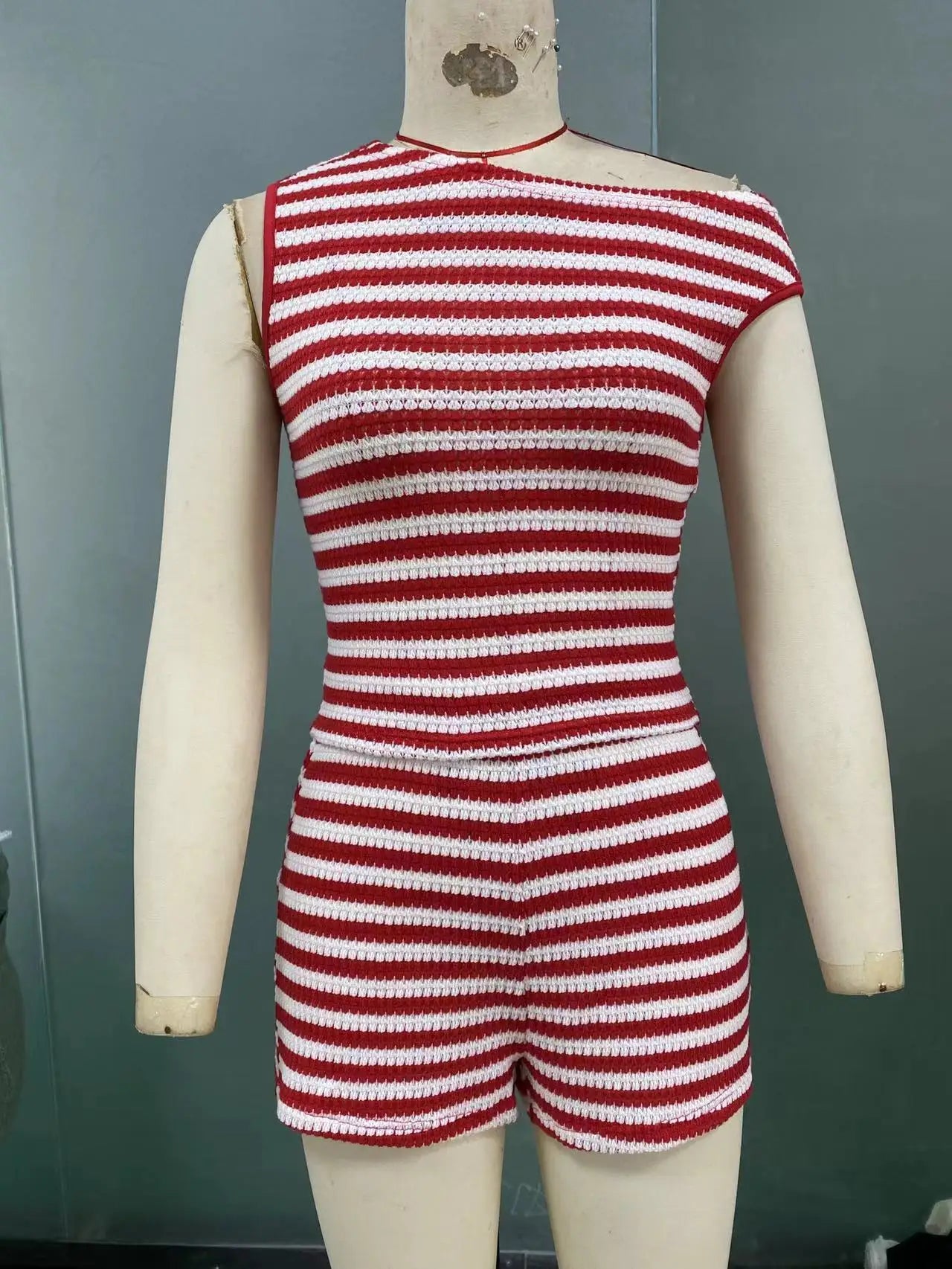 Women's Summer Short Two-piece Set New Vacation Style Striped Slim Fit Slim  Slimming Vest Hip Hugging Short Pants Set For Women