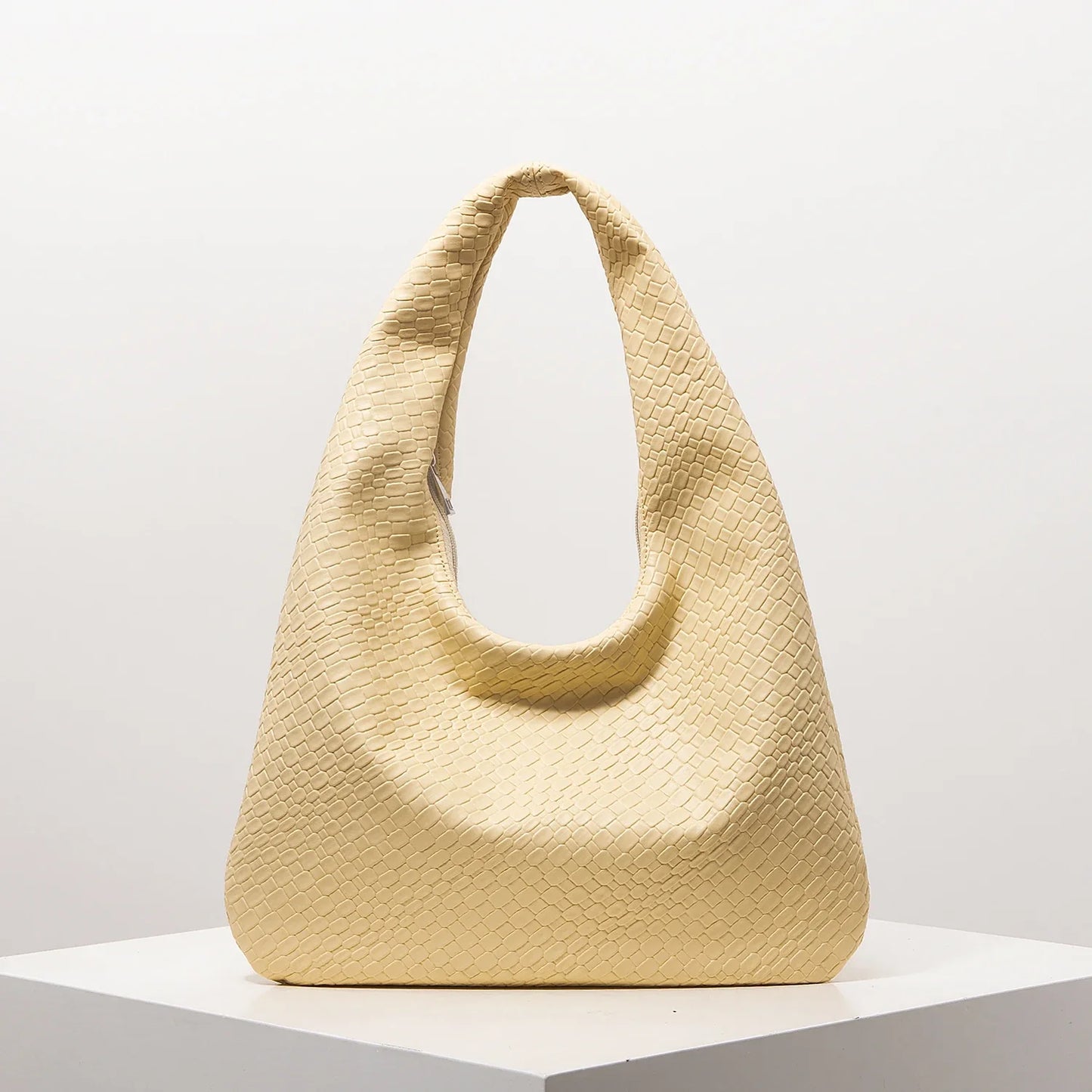 Retro Artificial Woven Leather Shoulder Bag, Women's Handbag, Large Capacity Tote Bag, Crescent Bag, Zipper Armpit Bag, Daily Commuter Bag (Random Pattern)