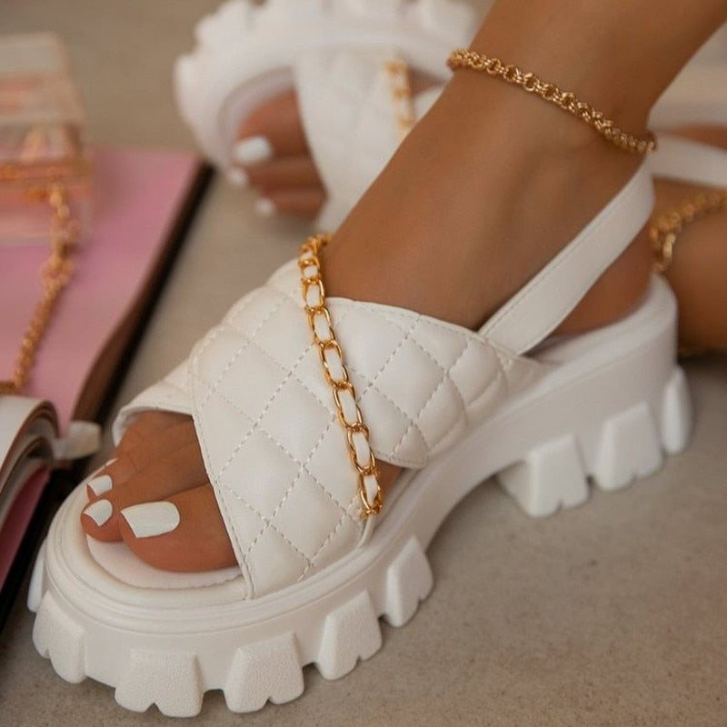 Thick Bottom Metal Chain Slippers Women 2022 Summer New Open Toe Cross Tie Fashion Sandals Casual Beach Design Women's Flip Flop