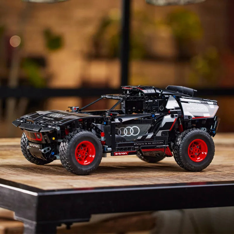 LEGO 42160 Technic Audi RS Q e-tronAdvanced Building Kit