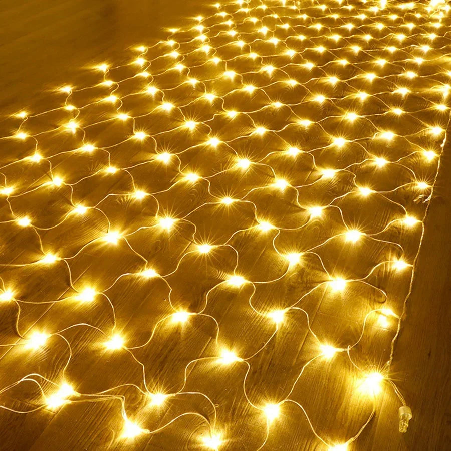 Thrisdar 8X10M 2000 Large Size LED Net Light Outdoor Mesh Light Waterproof Christmas Bush Net Light for Tree Garden Wedding Deco