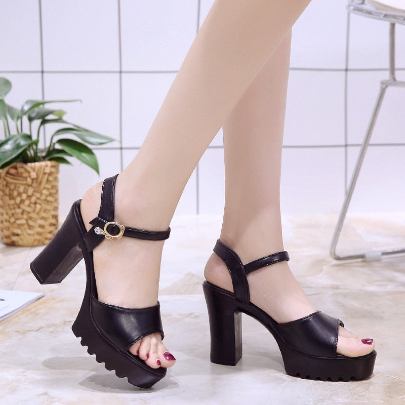 Platform Sandals Buckle Rhinestone Sexy 2022 Summer Hot Selling Gladiator High Heels Fish Mouth Simple Black Women's High Heels