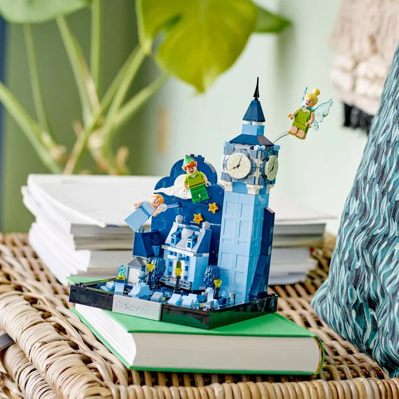LEGO 43232 Peter Pan & Wendy's Flight Over London Set