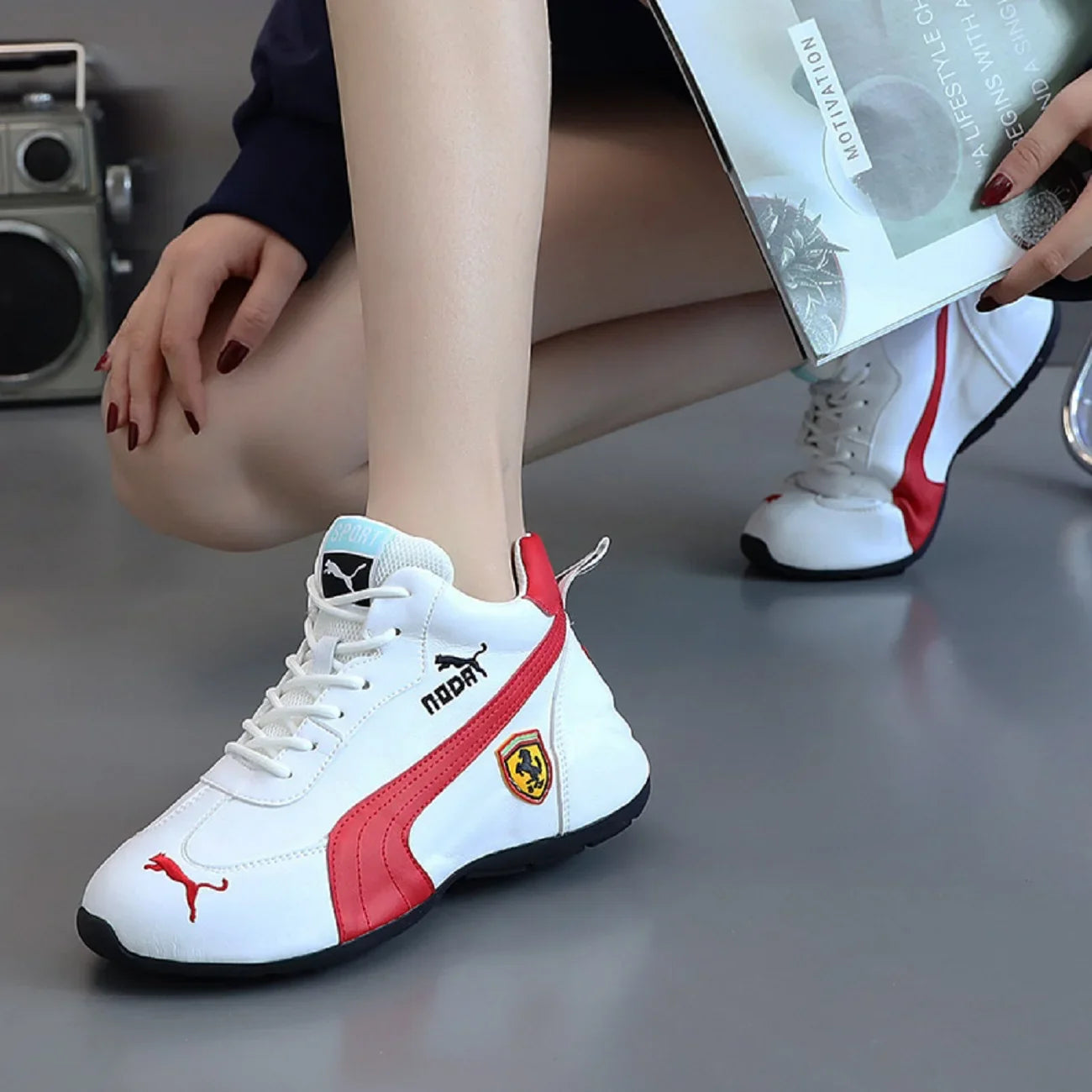 Men leather surface casual shoes; low-top sports shoes; comfortable soft sole new style.