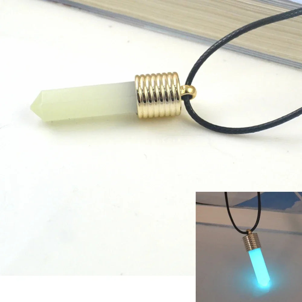 Fashionable and energetic pendants that glow after absorbing light at night, wholesale of men's and women's jewelry gifts