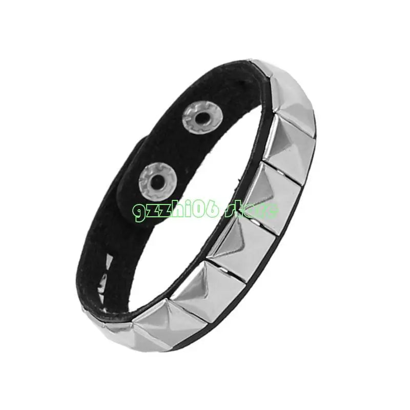 T5UF Stylish Punk Rock Bracelet Square Rivets Punk Wristband Trendy Gothic Jewelry Suitable for Individuality and Comfort