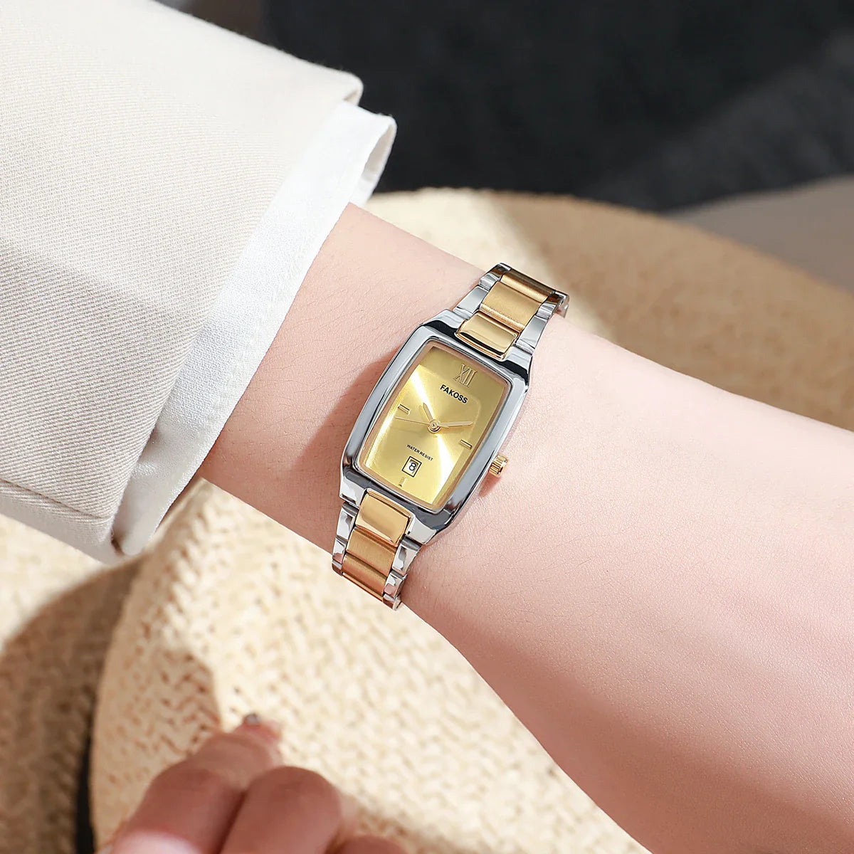 WWOOR Luxury Woman's Watch Elegant Waterproof Stainless Steel Watch for Ladies Dress Square Quartz Women's Watches Reloj mujer