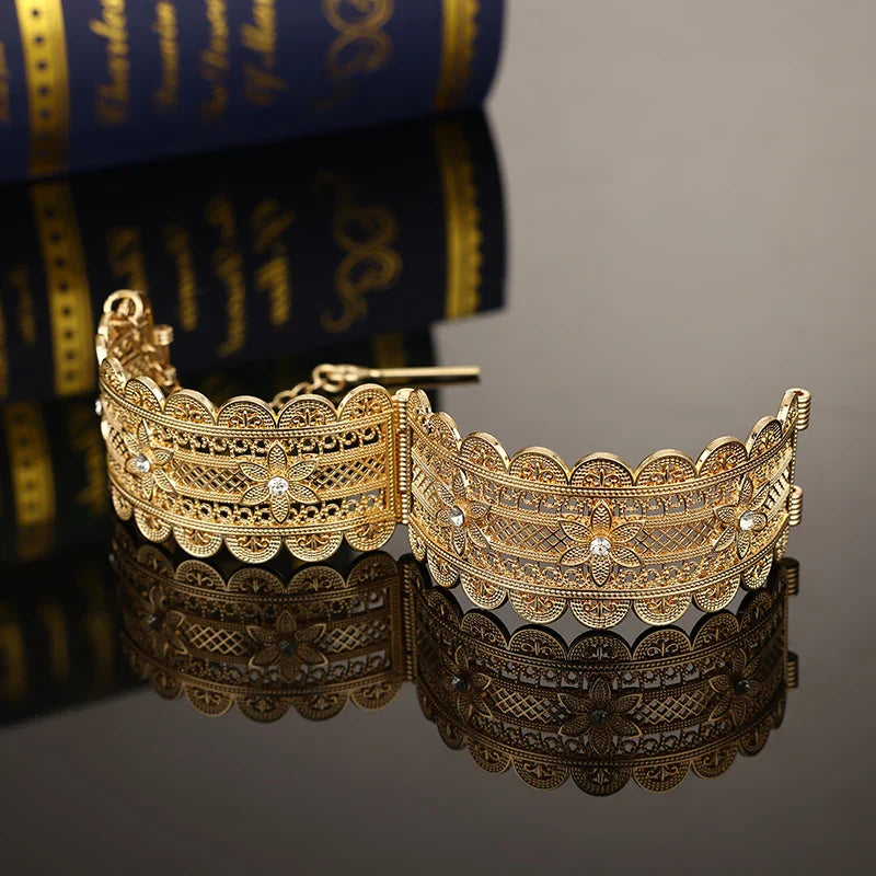Arabian Style Women's Metal Bracelet Noble Style Hollow out Flower Carving Wrist Jewelry Delicate Women's Bracelet