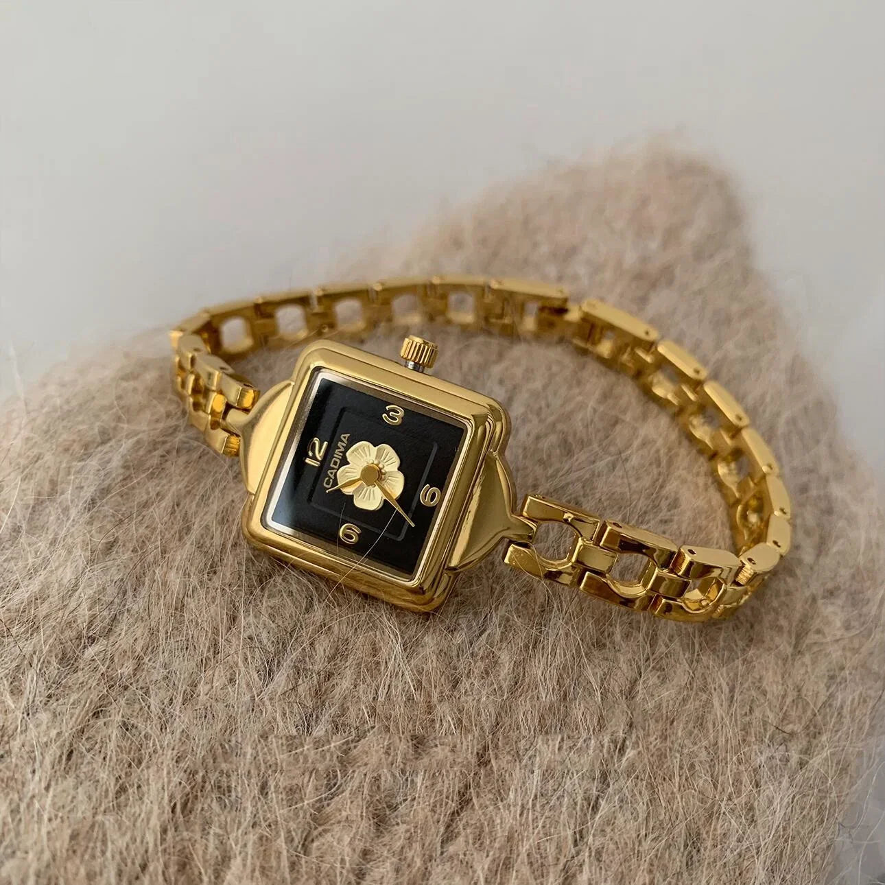 New vintage women's watch black gold camellia chain  light luxury fashionable square high-end women's quartz watch