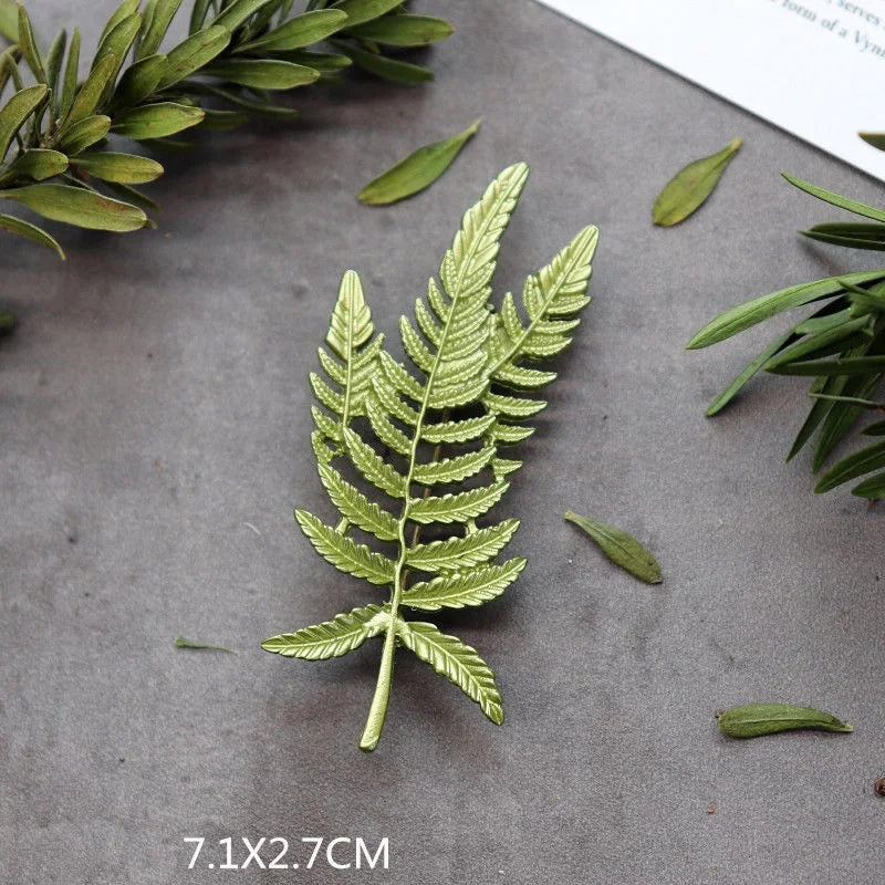 Creative Handmade Exquisite Green Plant Brooch Corsage Woman Retro Pearl Brooches Coat Accessories Jewelry