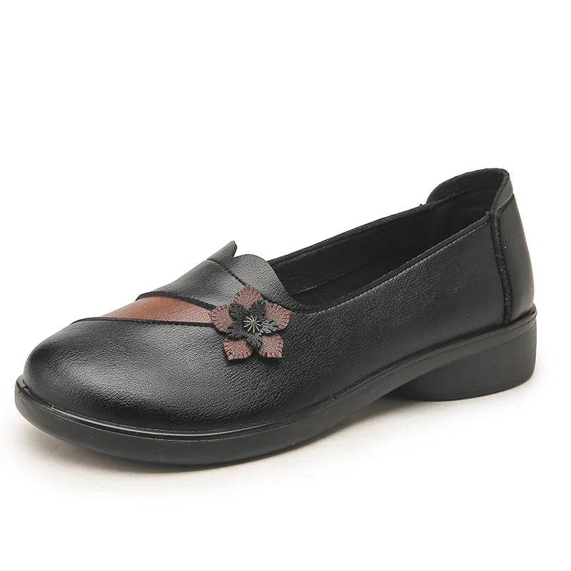 2024 Butterfly hollow moccasins mother ladies designer ballet flats cheap woman loafers retro style women's shoes free shipping