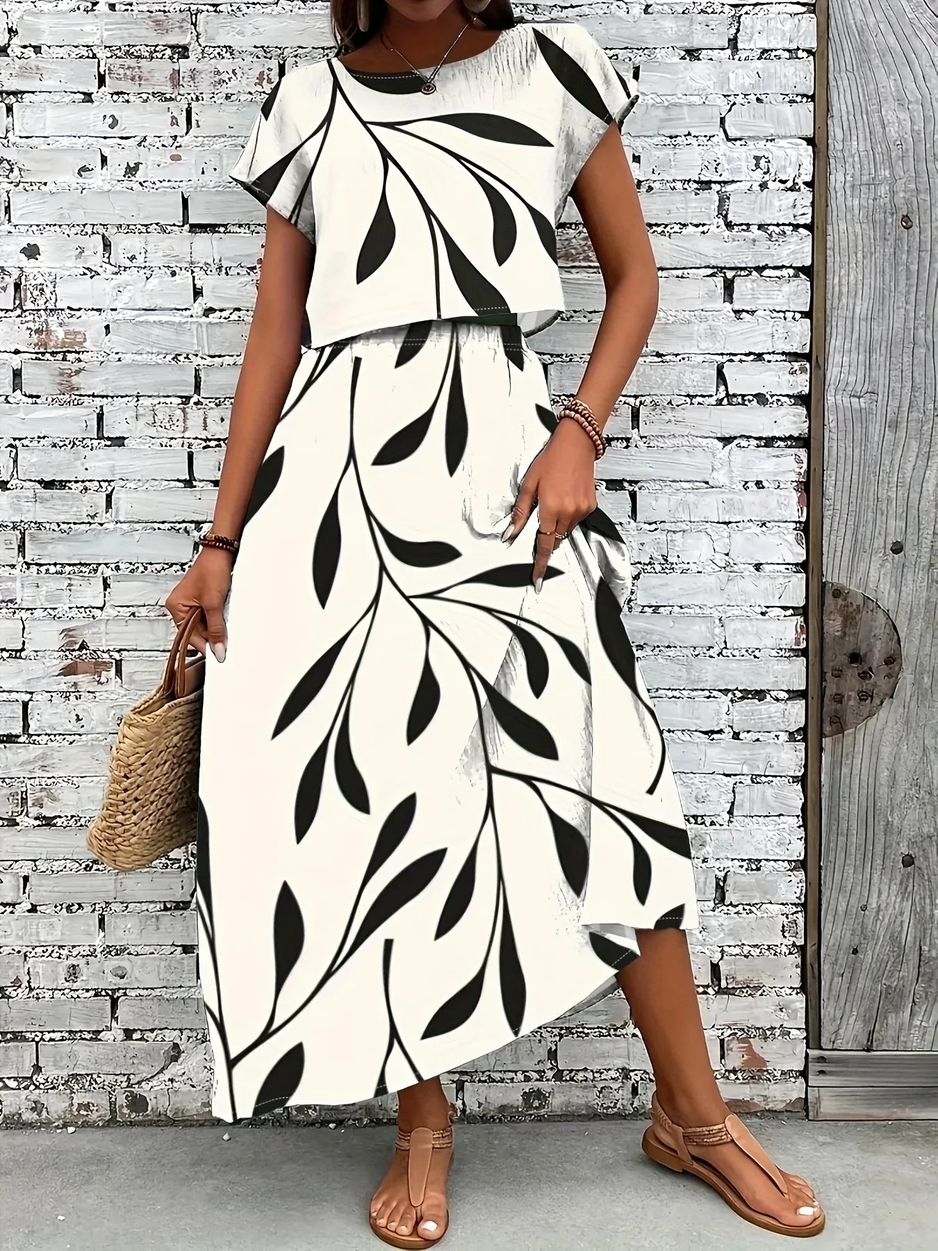 Plus Size Women's Black Leaf Print Short Sleeve Top + Maxi Skirt 2-Piece Set - Casual Daily Style (0XL-4XL)