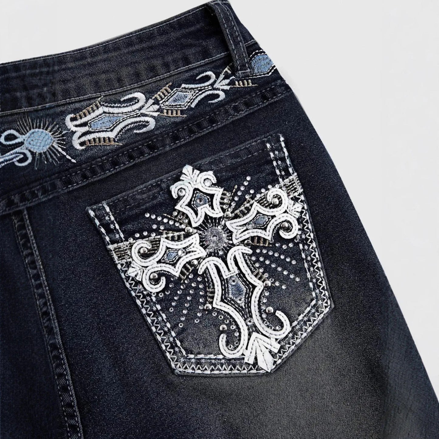 Jeans Flare Pants Women Vintage Boot Cut Embroidery Pockets Rhinestone Washed Female Distressed Denims Trousers Streetwear