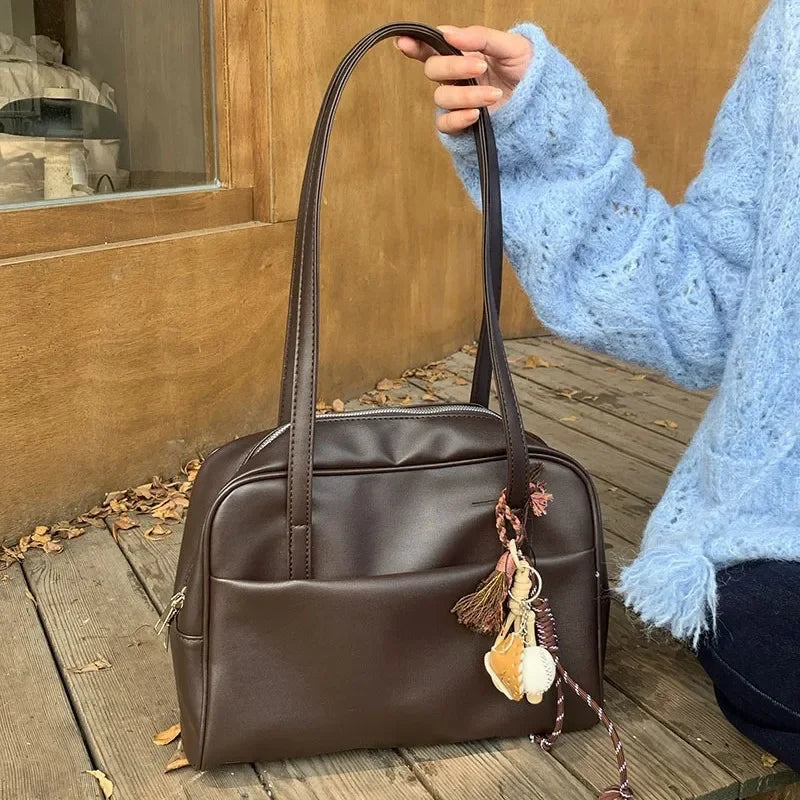 Large Capacity Single Shoulder Women's Bag, Versatile Vintage Underarm Bag.