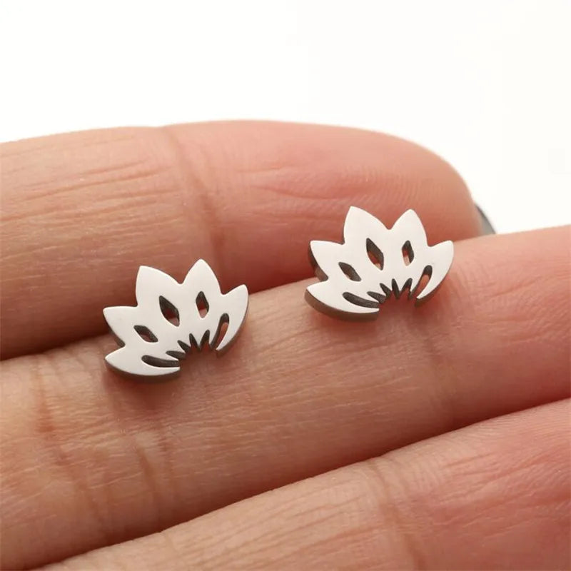 Multiple Stainless Steel Flower Stud Earrings Women Korean Daisy Mandala Rose Lotus Earings Piercing Jewelry Plant Oorbellen