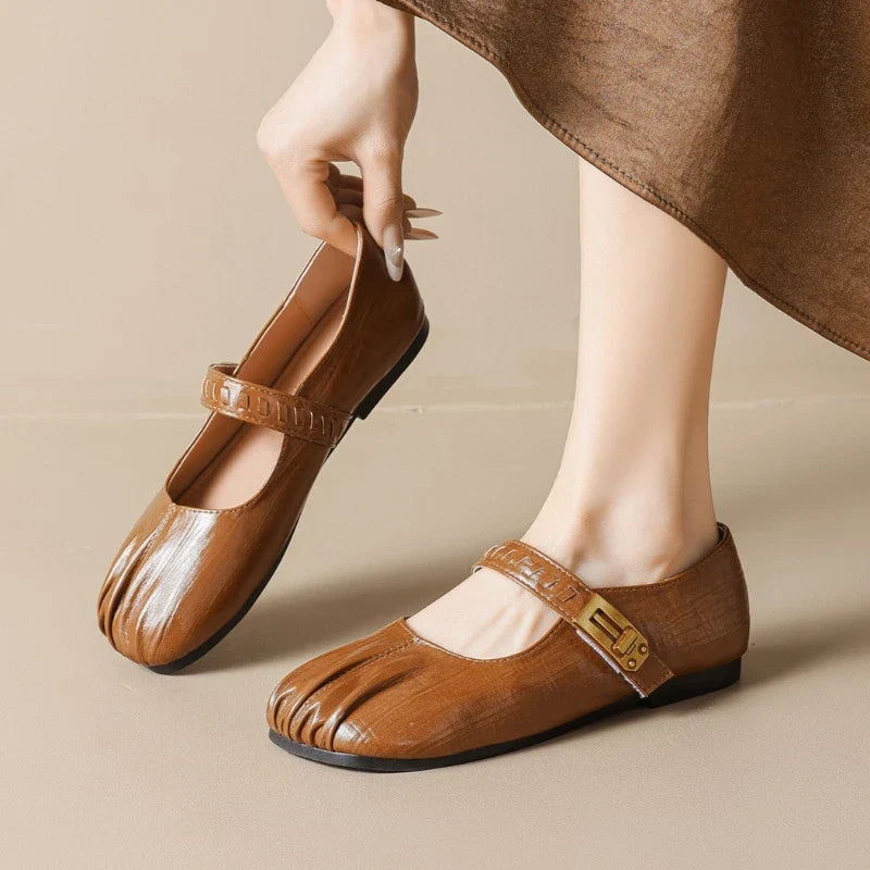Pleated Retro Casual Flat Shoes Women Loafers Soft Sole Comfort Office Women Shoes Light Soft Leather Brand Ballet Flats Women