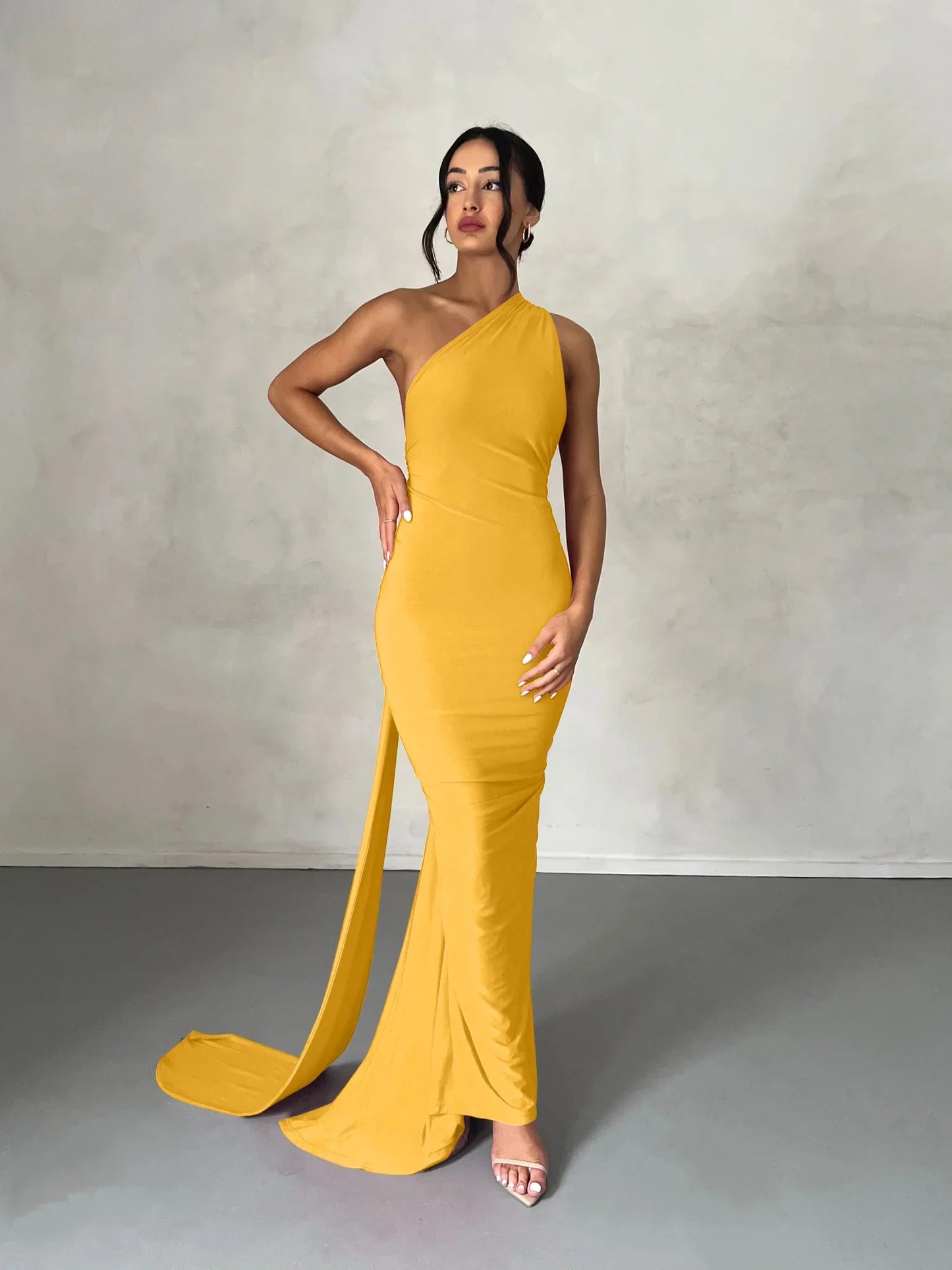 Hugcitar One Shoulder Backless Adjustable Scarf Loop Ruched Sexy Maxi Dress 2025 Women Elegant Y2K Streetwear Festival Outfit