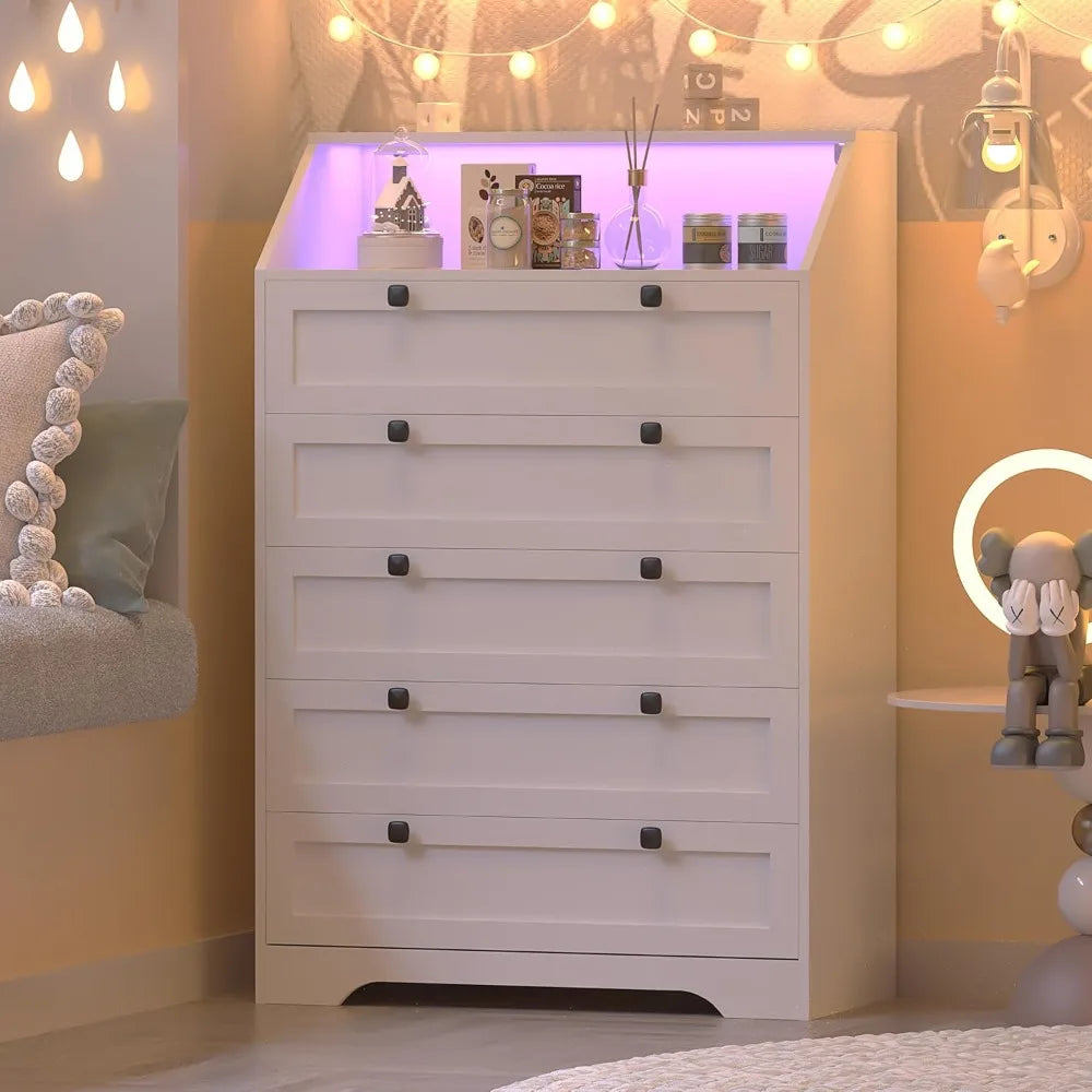 5 Drawer LED Dresser with Charging Station, Modern Wood Storage Cabinet for Bedroom Living Room.