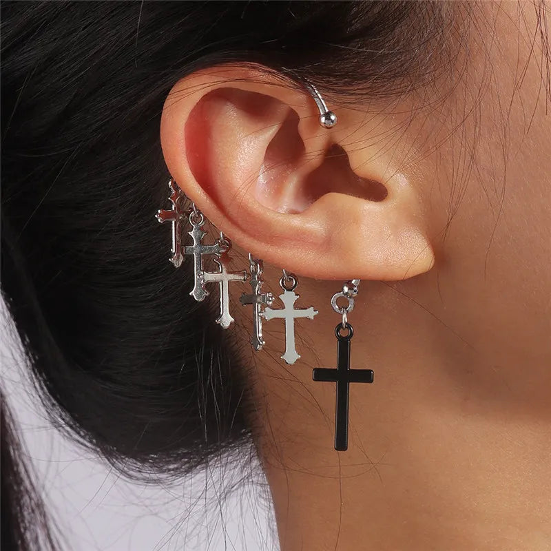 Hot Fashion 1Piece 3D Creepy Black Spider Ear Stud Earrings Hot Selling Unique Punk Earrings For Women Halloween Gifts