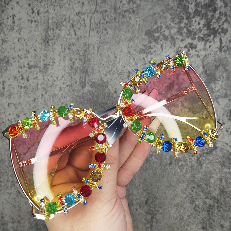 Alloy Oversized Cooling Pearl Sun Glasses Women UV400 2022 Flower Crystal Hip Hop Steampunk Queen Sunglasses  Luxury Brand
