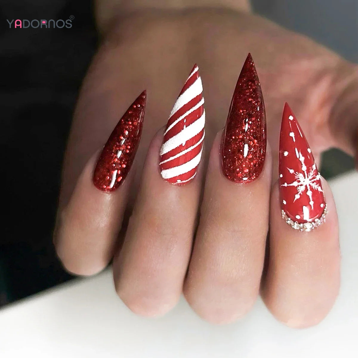 Long Stiletto Red Fake Nails Women Christmas Party Press on Nails Glossy Snowflake Printed Girls Charms Full Cover Nails Tips