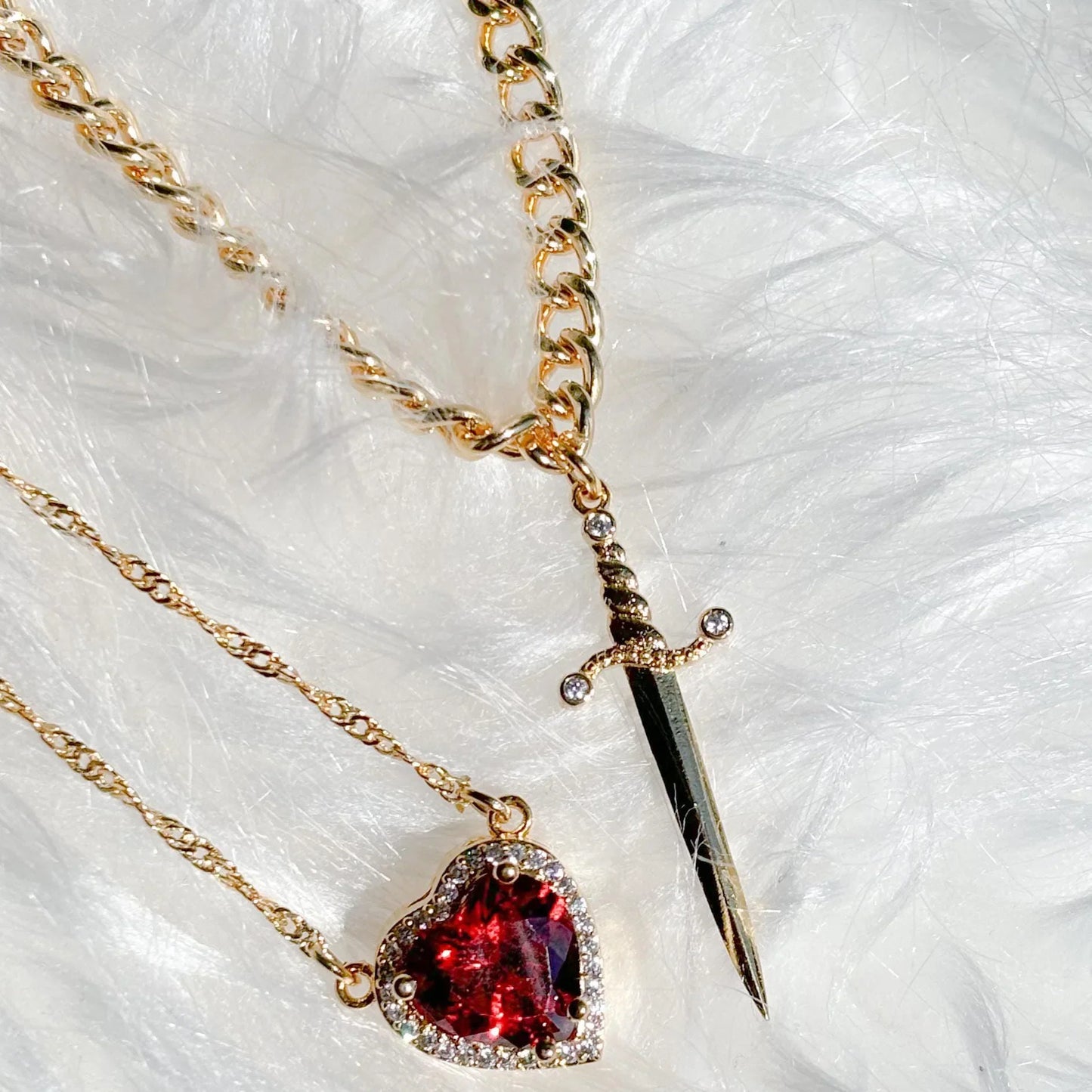 Creative Heart and Sword Couple Necklace Red Pink Heart Sword Necklace Fashion Accessories for Women Couple Gift Jewelry