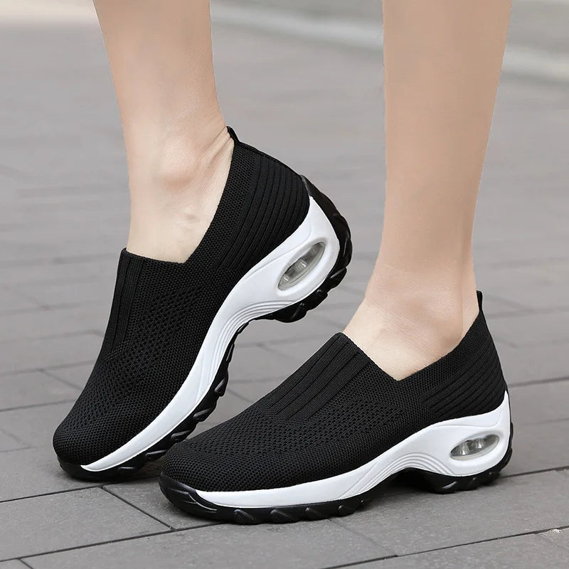 Breathable Mesh Slip-On Sports Shoes Comfortable Thick Bottom Heightening Walking Shoes for Women Casual round Toe Rubber Sole