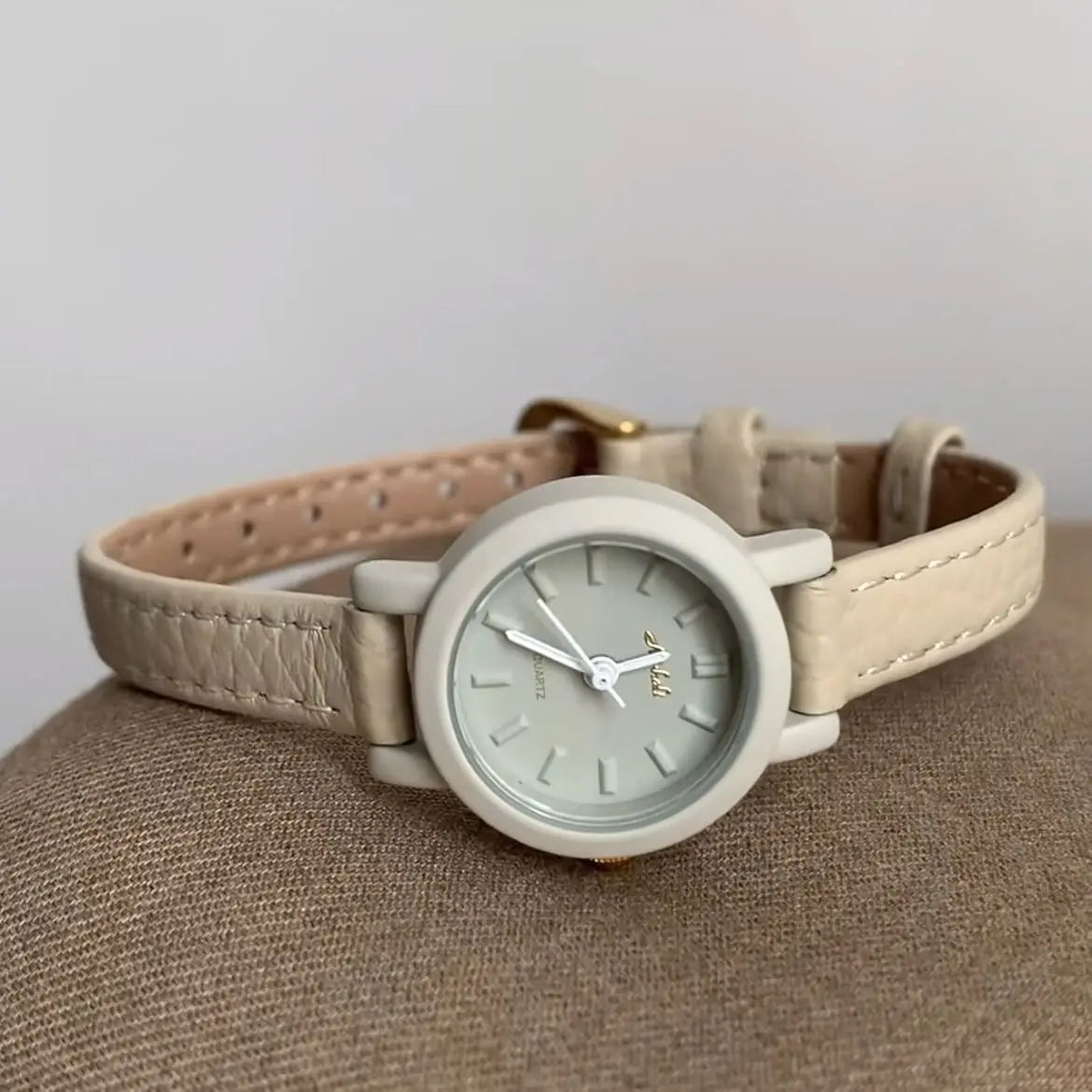 New popular women's watches candy colored  Genuine Leather  belts Girl cute lady watches student watches small round
