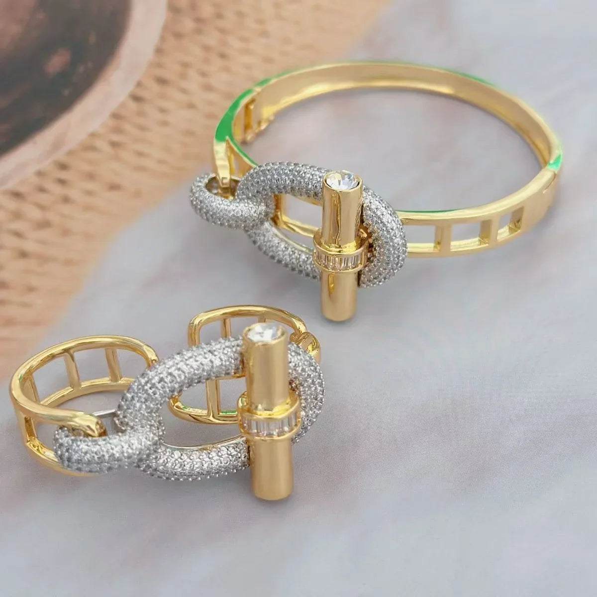 New waterproof cubic zirconia OT buckle women's bracelet exaggerated personality trend jewelry factory wholesale