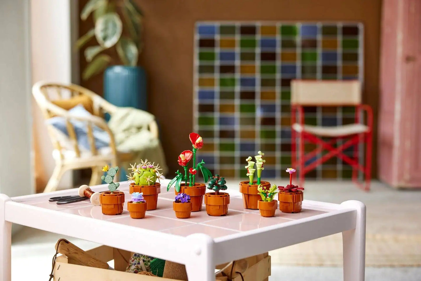 LEGO Icons Tiny Plants Building Set, Cactus Décor Gift for Flower-Lovers, Carnivorous, Tropical and Arid Flora, Botanical 10329