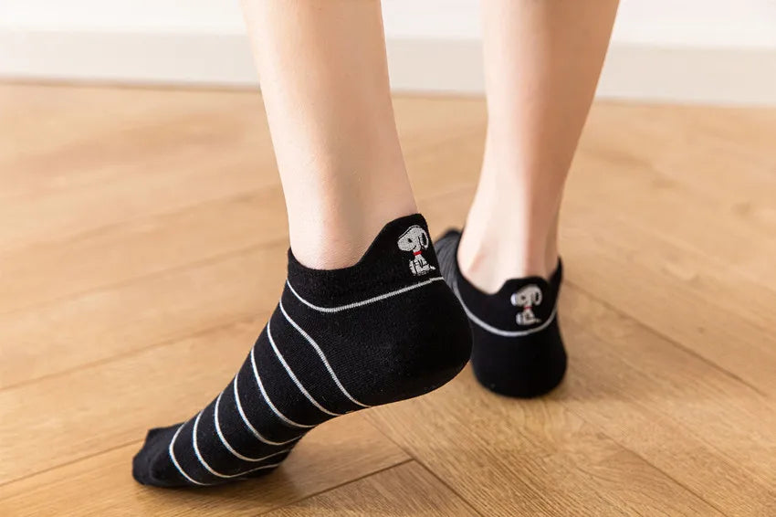 5 Pairs/lot Snoopy Socks Cotton Casual Warm Women Streetwear Kawaii Embroidery Socks Short Happy Ankle Breathable Sports Socks