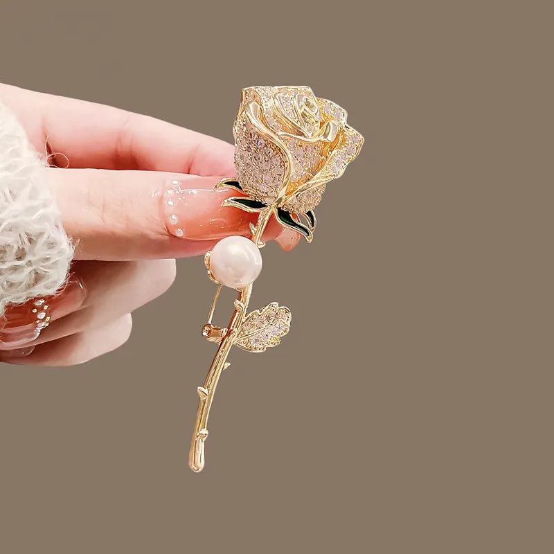 Luxurious Purple Crystal Butterfly Rhinestone Brooch Pins Fashion Suit Accessory Women's Corsage Outfit Jewelry Gift