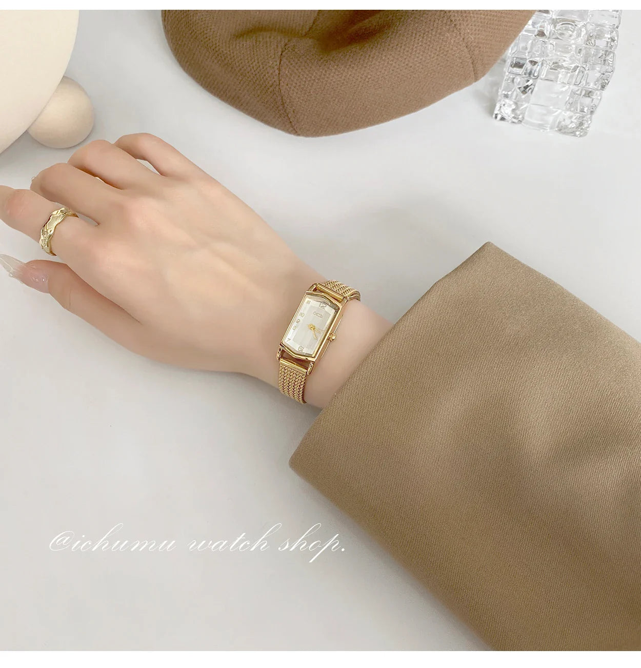 Vintage Gold Watch for Delicate Rectangle Dial Design Watch Women Waterproof Quartz Women's Watches