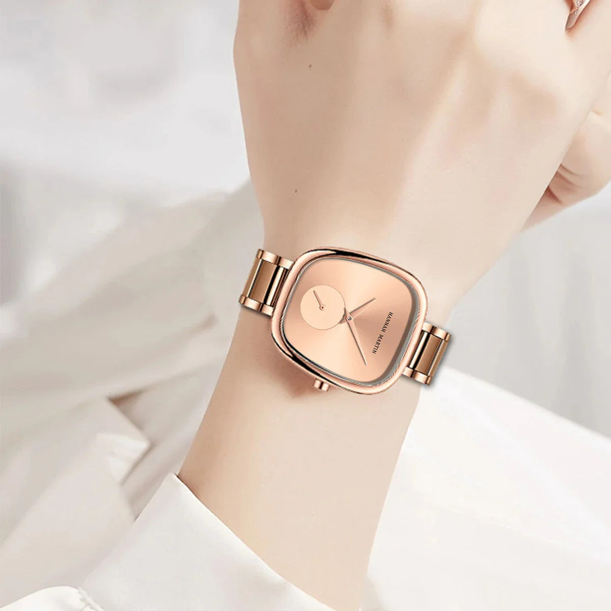 2023 New Women's Quartz Wristwatch 34mm Wine Barrel Rose Gold Black Stopwatch Fashionable Minimalist Style Oval Women's Watches
