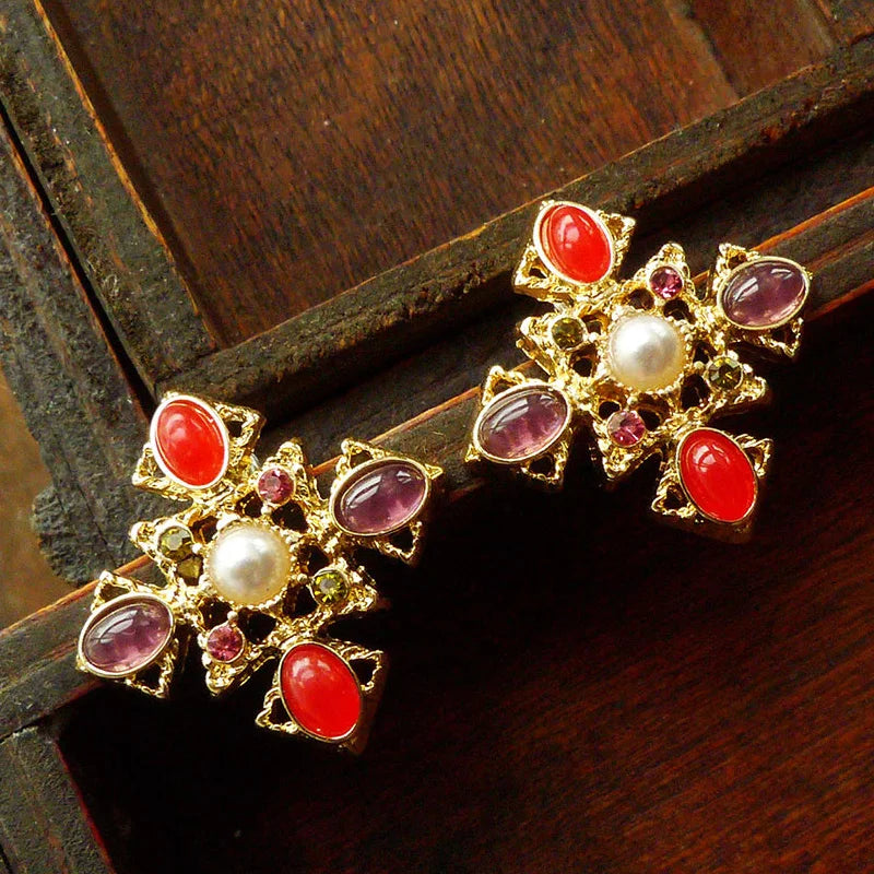 Vintage Enamel Cross Embossed Brooch Pearl Rhinestone High Sense Women's Pin Suitable for Women's Wedding Party Jewelry
