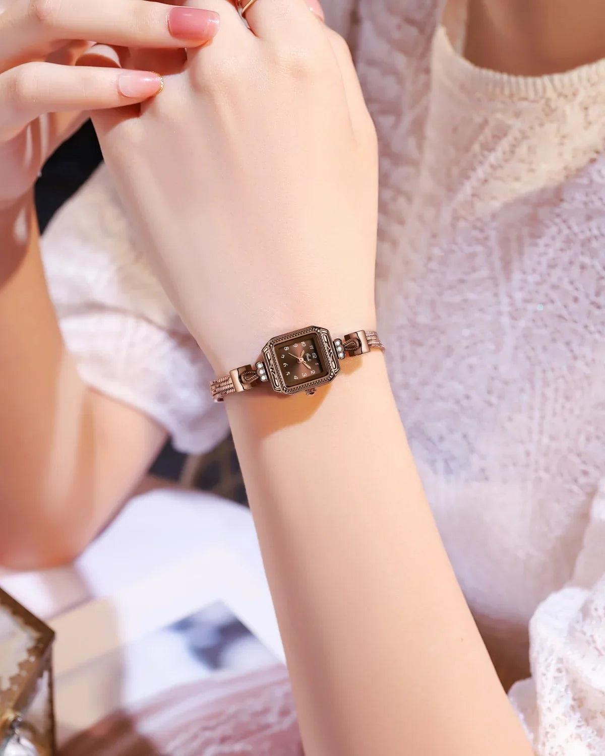 Elegant Lady Wristwatches Luxury Gold Square Dial Simple Casual Women's Watches Waterproof Stainless Steel Golden Girls Watches