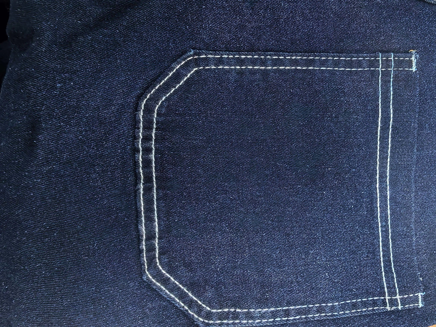 Retro Dark Blue Adjustable Buckle Capri Jeans