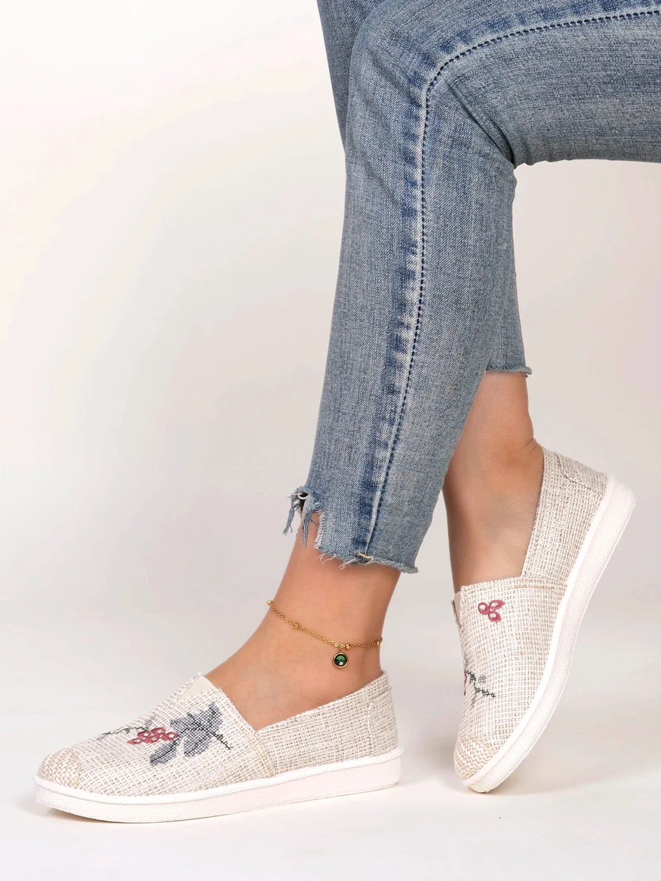 Spring new women's sports shoes, fashionable, breathable, lightweight, non-slip, wear-resistant, casual sports shoes, flat shoes